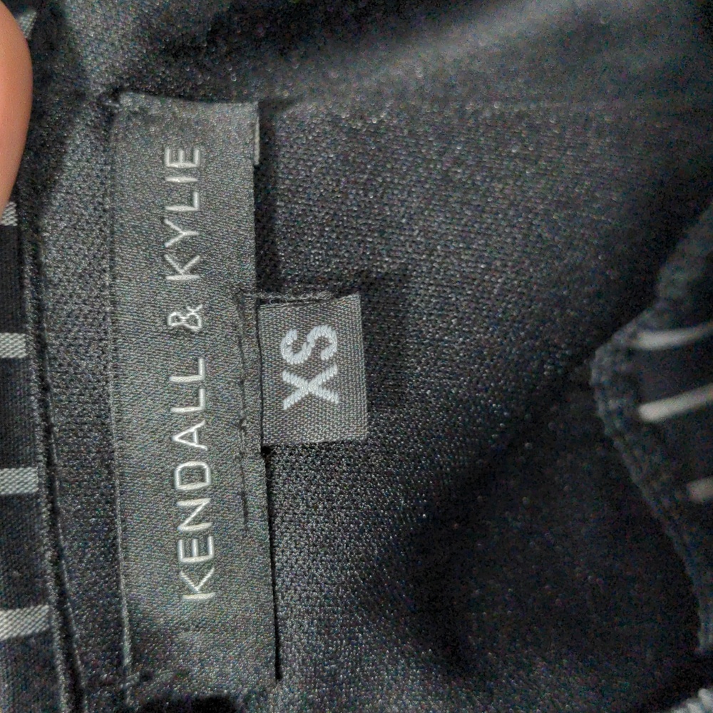 Kendall & Kylie Women's Pinstripe Tank Mini Dress Size XS Black/White - Picture 4 of 5